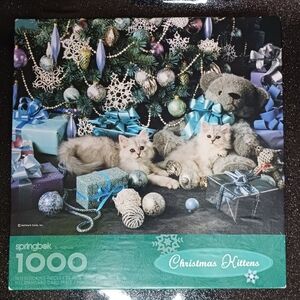 1000 Piece Christmas Kittens Puzzle.